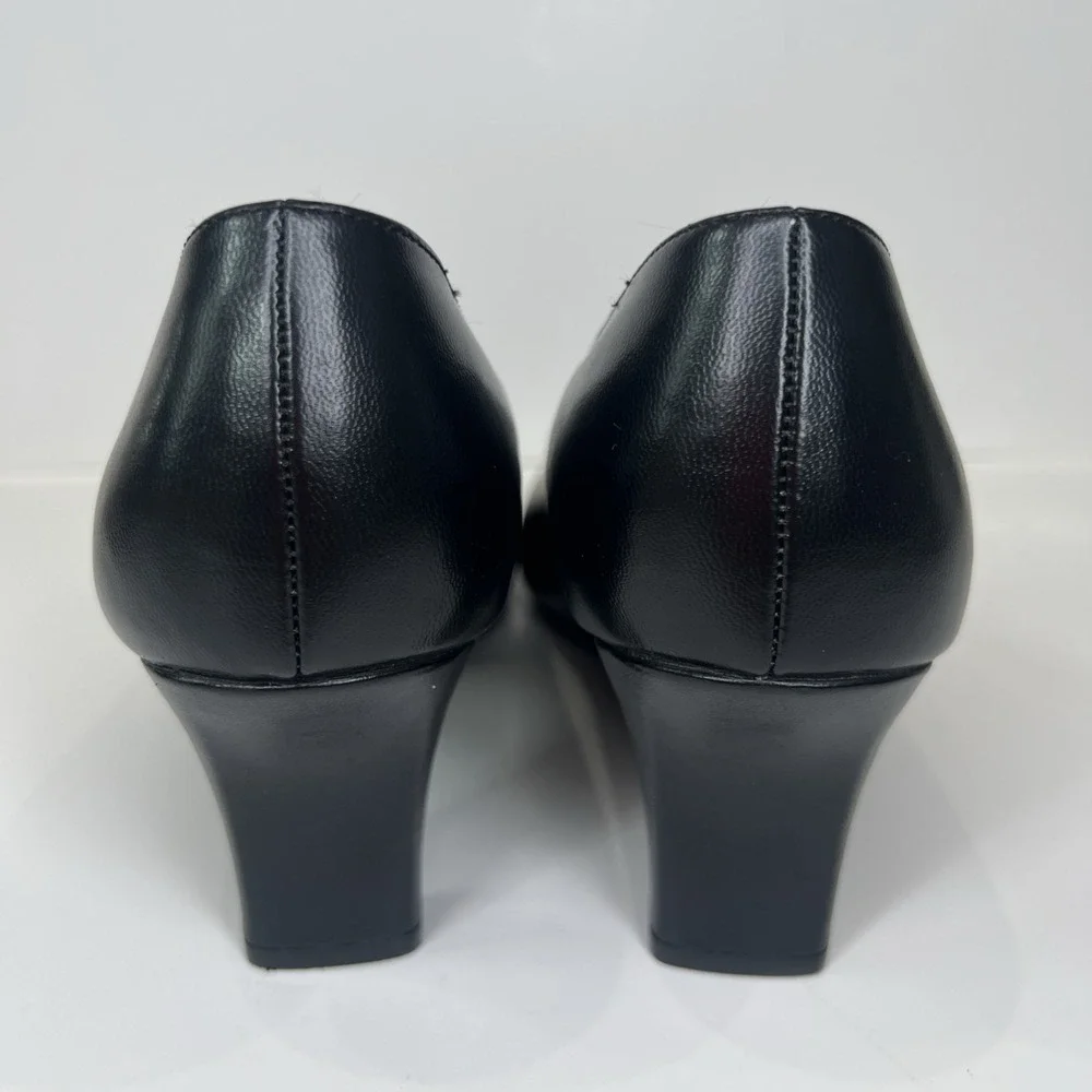 Soft Style Hush Puppies Black Pumps Womens 8.5W Wide Comfort Career Dress Heels